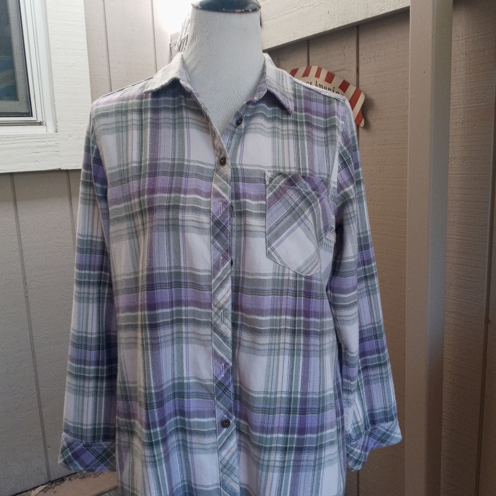 Women's shirt